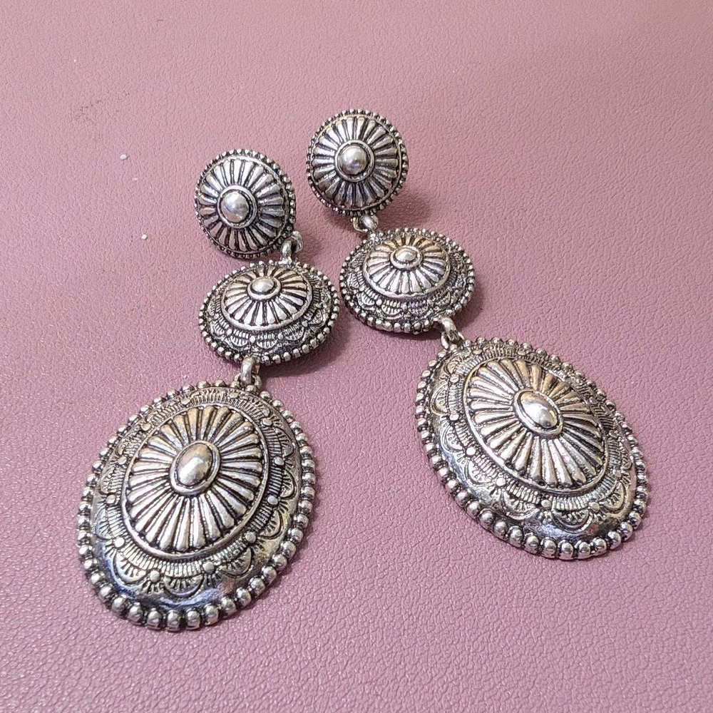 Western Style Dangle Earrings